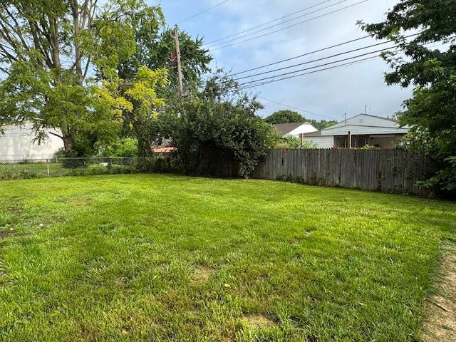 278 Cullman Rd, Columbus, OH 43207 - view of yard