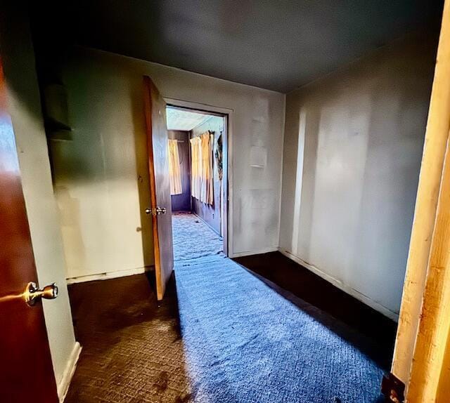 278 Cullman Rd, Columbus, OH 43207 - hallway featuring baseboards