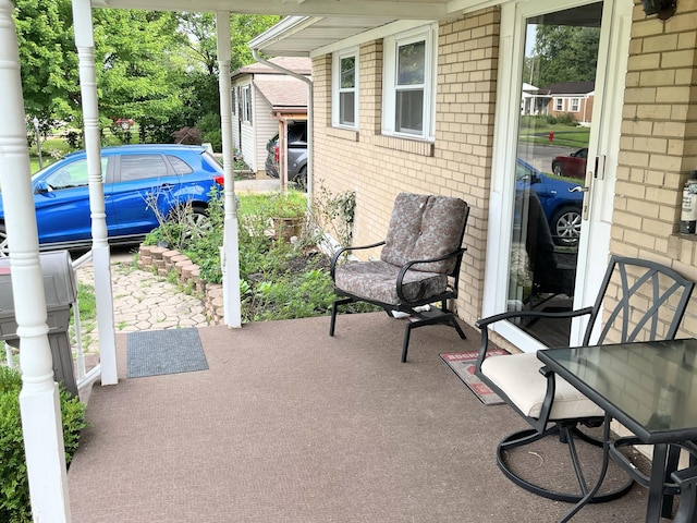 5254 Sedalia Dr, Columbus, OH 43232 - view of patio / terrace