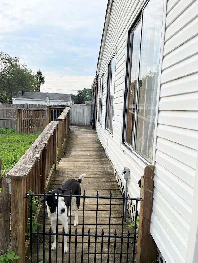 5254 Sedalia Dr, Columbus, OH 43232 - view of deck