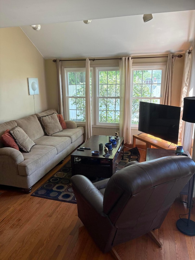5264 Parkcrest Ln, Columbus, OH 43220 - living area featuring wood finished floors and lofted ceiling