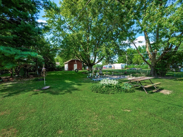 775 Koebel Ave, Columbus, OH 43207 - view of yard with a shed
