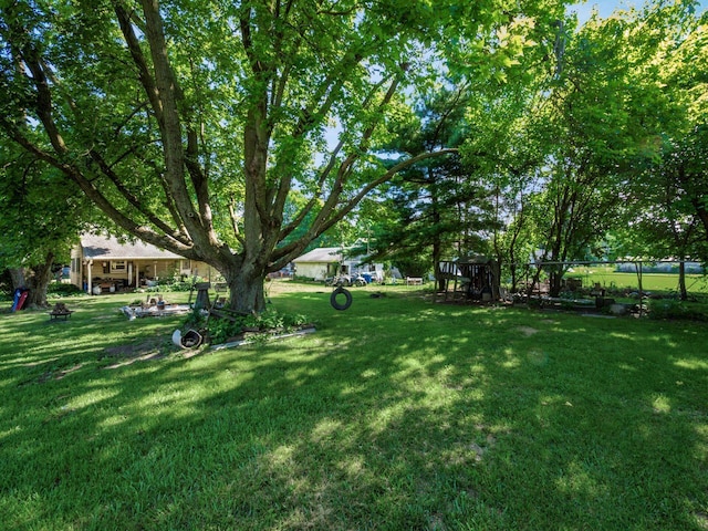 775 Koebel Ave, Columbus, OH 43207 - view of green lawn