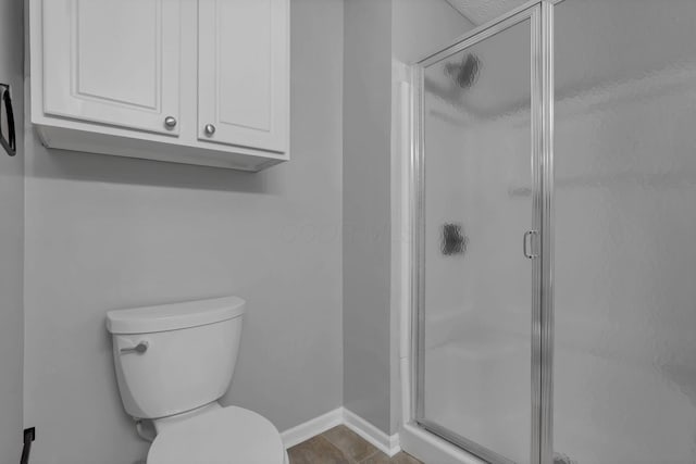 664 Bideford Ave Unit 11B, Blacklick, OH 43004 - full bathroom with a shower stall and toilet