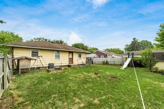1193 Marble Dr, Columbus, OH 43227 - back of property featuring a fenced backyard