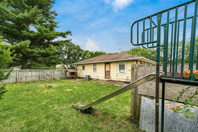 1193 Marble Dr, Columbus, OH 43227 - view of fenced backyard