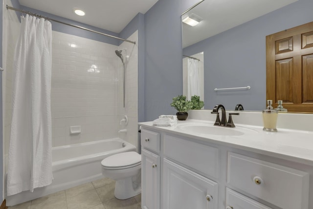 2773 Eleanor Way, Lewis Center, OH 43035 - bathroom featuring vanity, tile patterned floors, and shower / tub combo