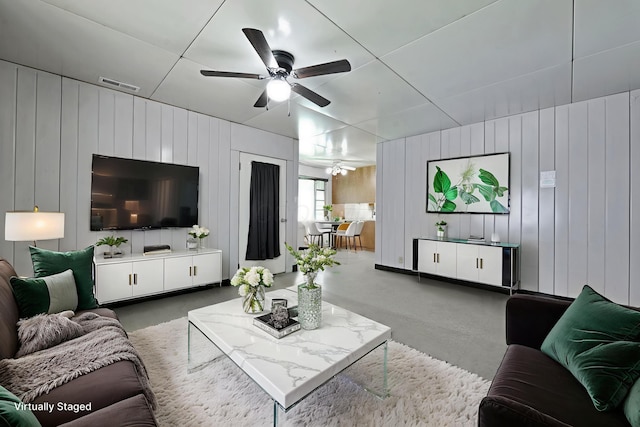 141 Dunmore Rd, Circleville, OH 43113 - living room with ceiling fan