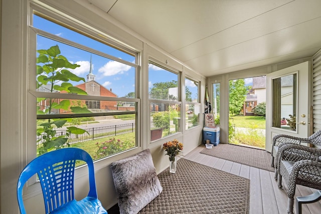 777 Mayme Moore Pl, Columbus, OH 43203 - view of sunroom / solarium