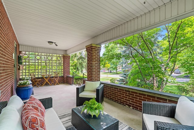 99 E N Broadway St, Columbus, OH 43214 - porch with an outdoor living space