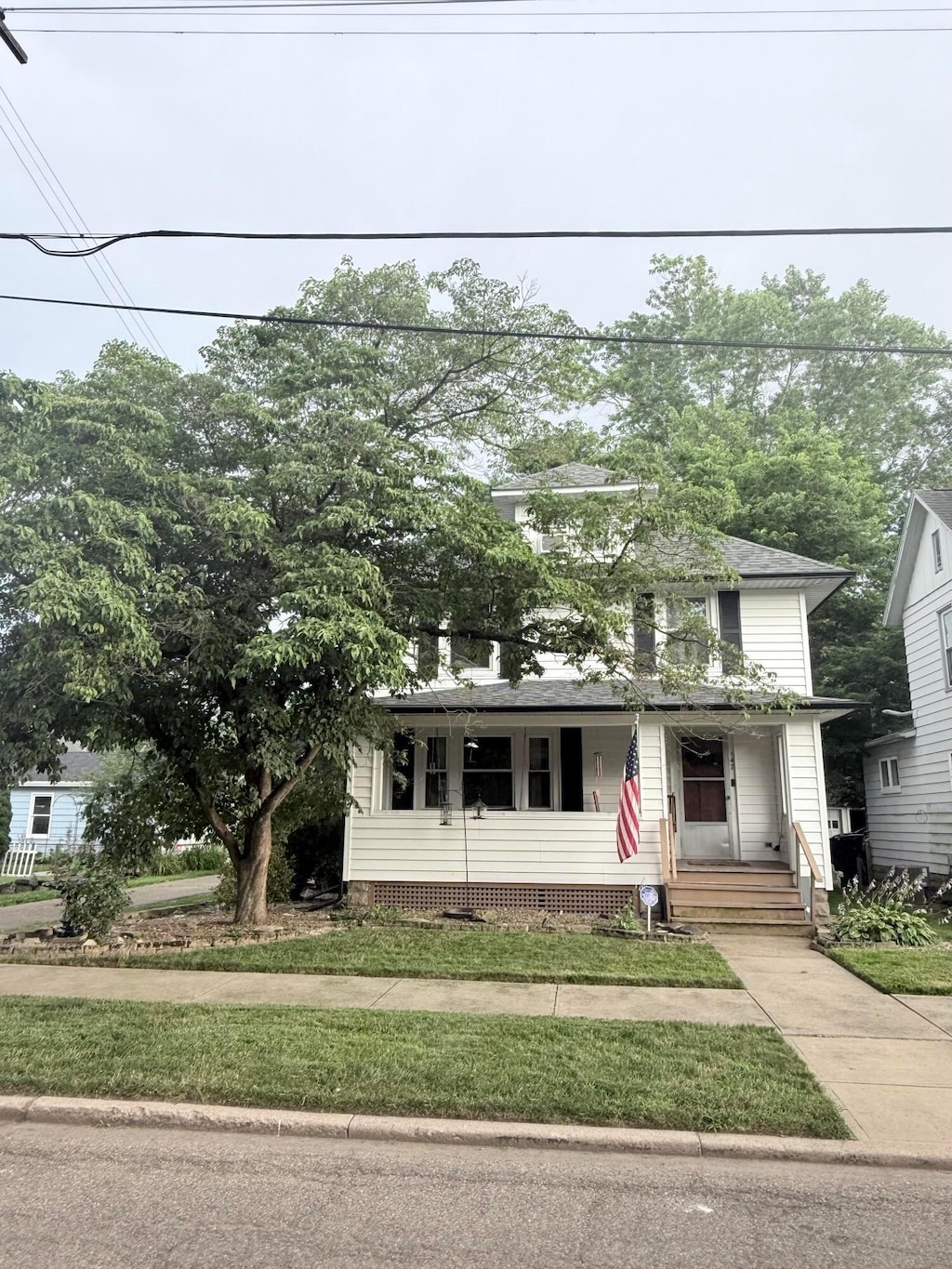 147 W Shields St, Newark, OH 43055 - view of front of property with covered porch
