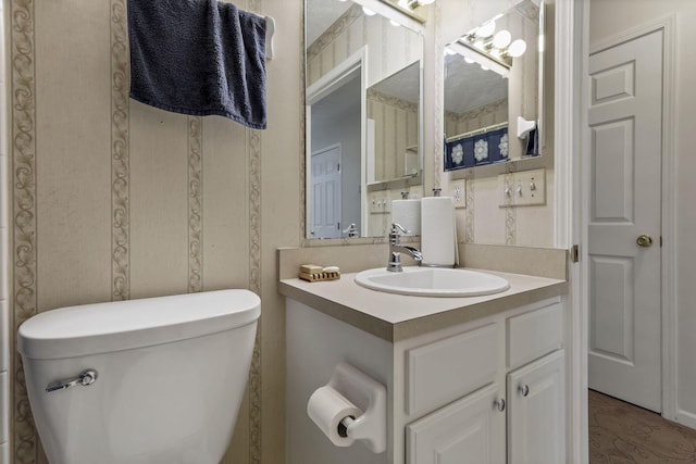 892 Shelbourne Pl, Newark, OH 43055 - bathroom with vanity and toilet