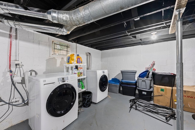 1008 E Whittier St, Columbus, OH 43206 - washroom featuring washer and dryer and concrete block wall