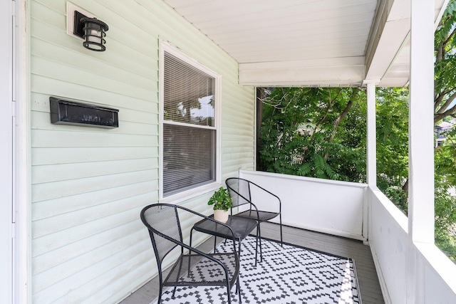1008 E Whittier St, Columbus, OH 43206 - view of covered porch