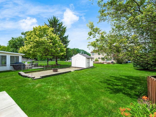 2883 Castlebrook Ave, Hilliard, OH 43026 - view of yard with a storage shed