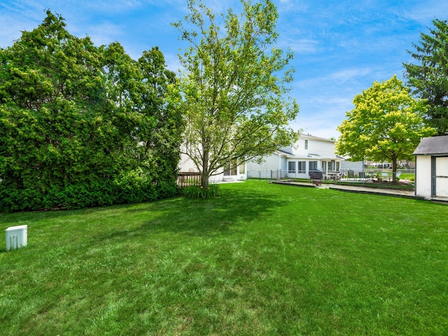 2883 Castlebrook Ave, Hilliard, OH 43026 - view of yard