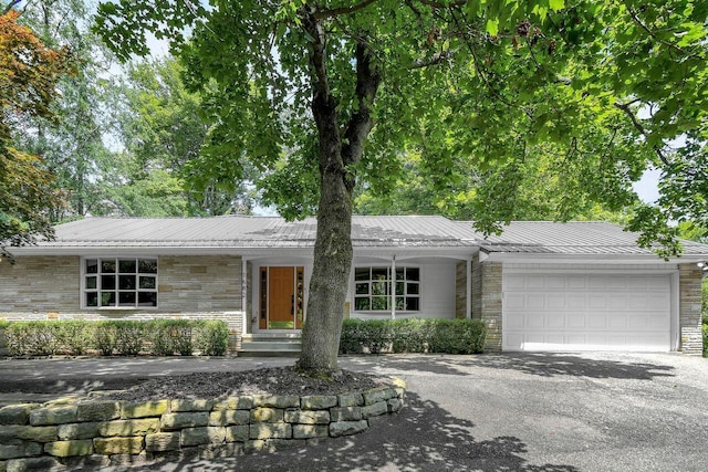 1682 Bryn Mawr Dr, Newark, OH 43055