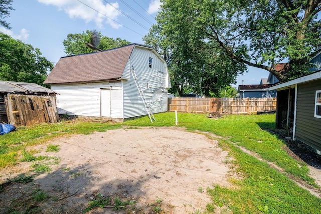 324 Quarry St, Marion, OH 43302 - view of yard with a storage shed and a patio area