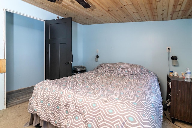324 Quarry St, Marion, OH 43302 - bedroom featuring carpet, a ceiling fan, and wood ceiling