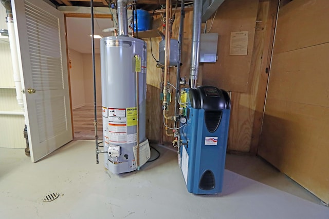 5278 Edgeview Rd, Columbus, OH 43207 - utility room with gas water heater