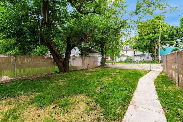 139 S Princeton Ave, Columbus, OH 43222 - view of fenced yard
