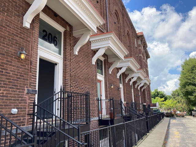 1276 N High St Unit 206, Columbus, OH 43201 - view of building exterior