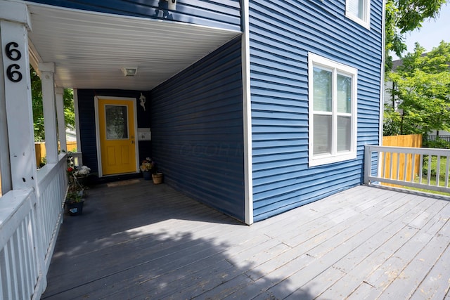 66 S Wheatland Ave, Columbus, OH 43204 - wooden terrace with an attached carport