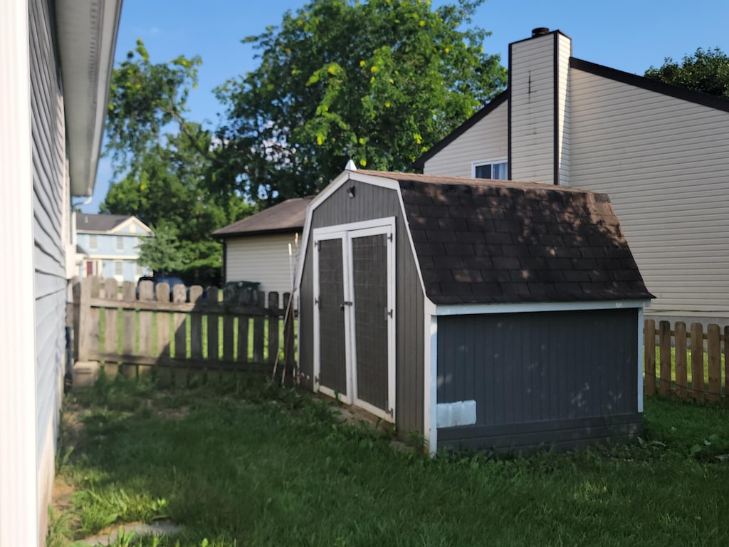 3425 Furrow Ct, Canal Winchester, OH 43110 - view of shed with a fenced backyard