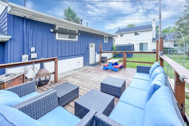 1293 Gresham Rd, Columbus, OH 43204 - wooden terrace featuring an outdoor hangout area