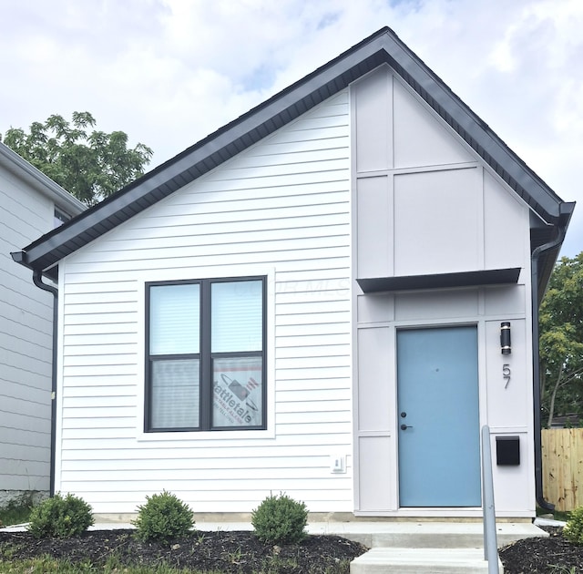 57 N Wheatland Ave, Columbus, OH 43204 - view of front of house