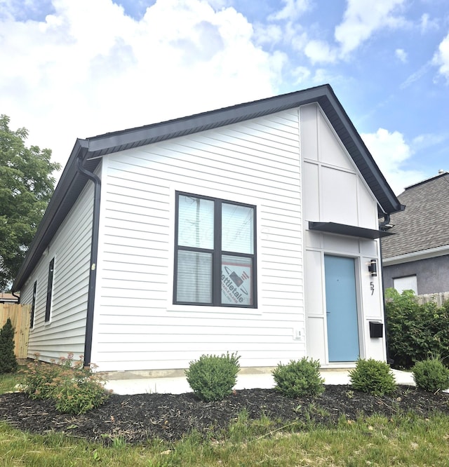 57 N Wheatland Ave, Columbus, OH 43204 - view of front of home