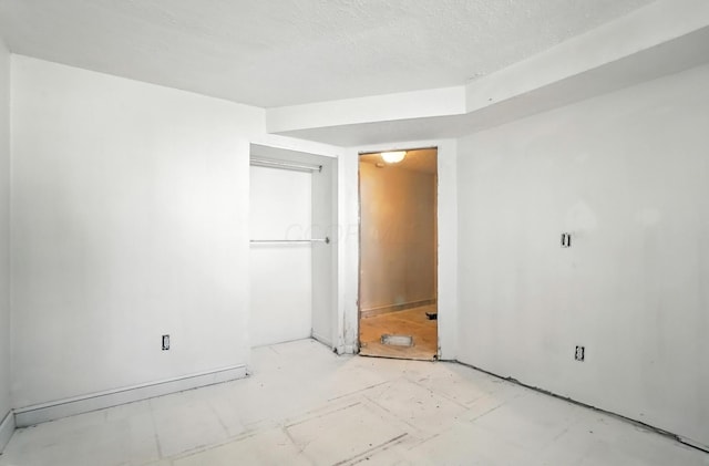 31 S Wheatland Ave, Columbus, OH 43204 - unfurnished room featuring a textured ceiling