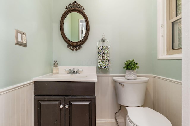 482 E Whittier St, Columbus, OH 43206 - bathroom featuring a wainscoted wall and vanity