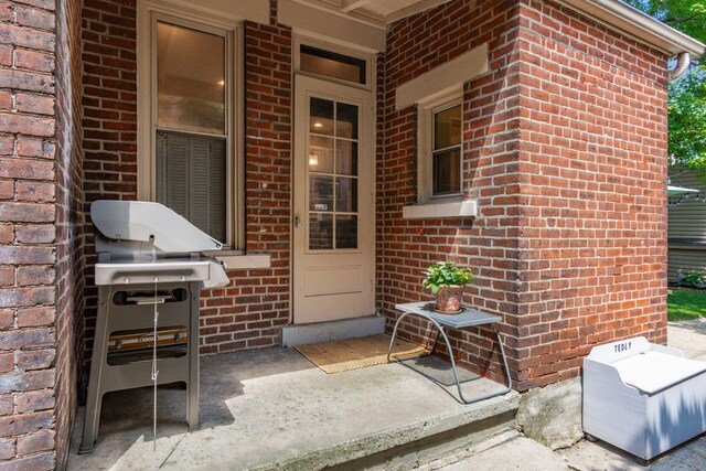 482 E Whittier St, Columbus, OH 43206 - view of patio featuring a grill
