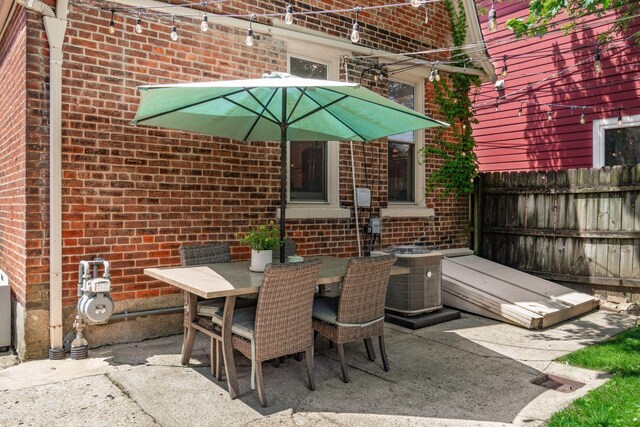 482 E Whittier St, Columbus, OH 43206 - view of patio featuring outdoor dining area