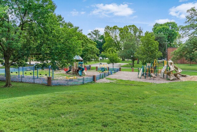 482 E Whittier St, Columbus, OH 43206 - view of community play area