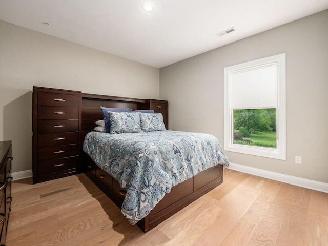 5285 Highpointe Lakes Dr Unit 201, Westerville, OH 43081 - bedroom with light wood-style floors and recessed lighting