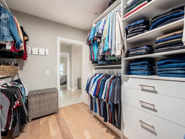 5285 Highpointe Lakes Dr Unit 201, Westerville, OH 43081 - view of walk in closet
