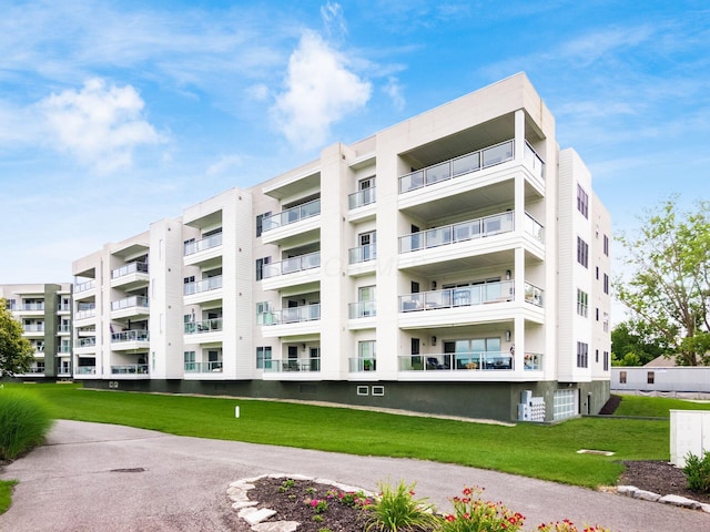 5285 Highpointe Lakes Dr Unit 201, Westerville, OH 43081 - view of apartment building / complex
