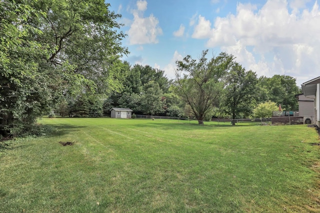 2579 Wickliffe Rd, Columbus, OH 43221 - view of yard with a storage shed
