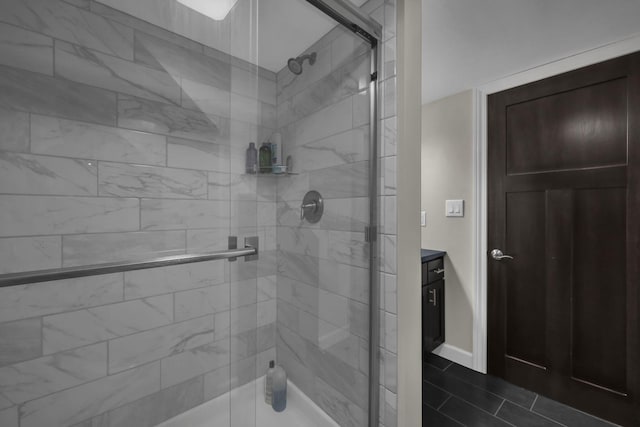 2579 Wickliffe Rd, Columbus, OH 43221 - bathroom featuring tiled shower