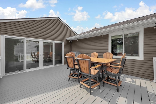 2579 Wickliffe Rd, Columbus, OH 43221 - deck featuring outdoor dining area