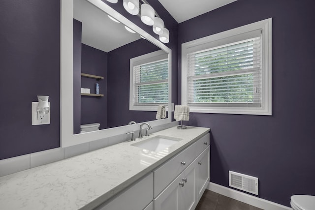 2579 Wickliffe Rd, Columbus, OH 43221 - half bathroom with toilet and vanity