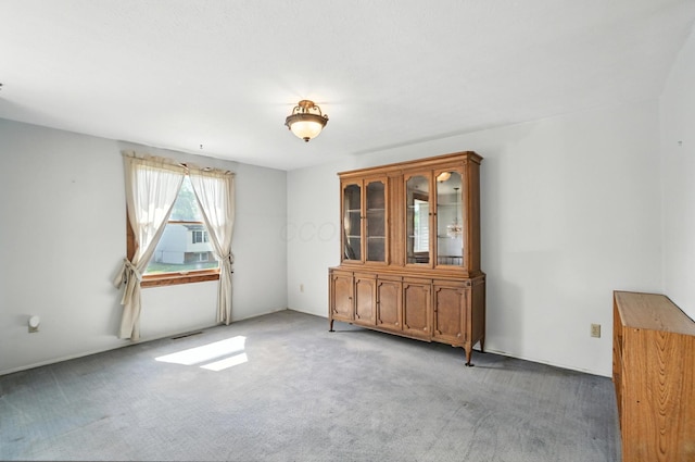 4143 Jonquil St, Columbus, OH 43224 - empty room with carpet
