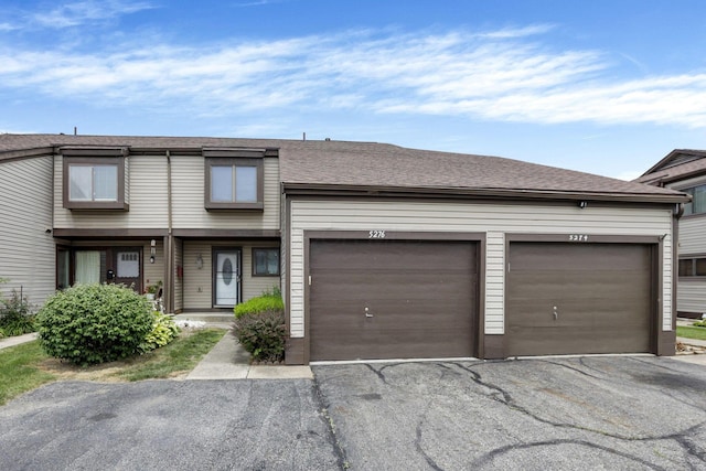 5276 Marci Way, Columbus, OH 43228 - multi unit property with asphalt driveway