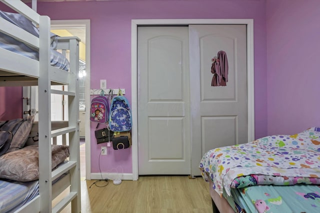 5276 Marci Way, Columbus, OH 43228 - bedroom featuring light wood finished floors and a closet