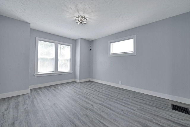 82 Whitethorne Ave, Columbus, OH 43223 - photo 6
