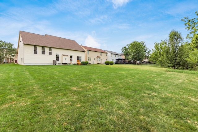 6107 Heritage Farms Dr, Hilliard, OH 43026 - photo 3