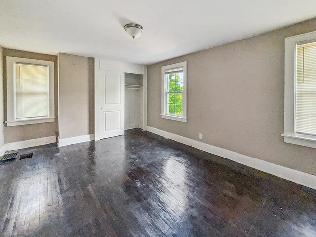 547 Larcomb Ave, Columbus, OH 43223
