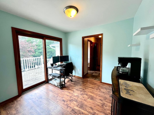 268 Clayburne Blvd, Chillicothe, OH 45601 - office space with wood finished floors and baseboards